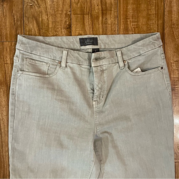 CHICOS Women’s So Slimming Light Tan Gray Ankle Jeans Size 1 - Picture 3 of 13